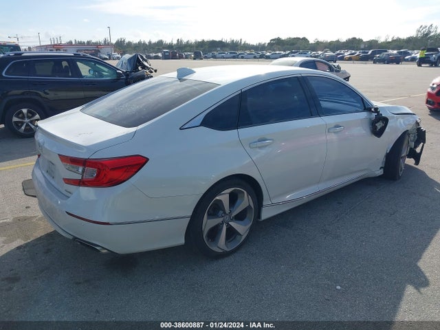 Honda Accord Touring 2018 1HGCV1F9XJA048340 Image 4