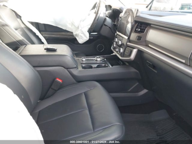 1FMJU1JT5NEA07541 Ford Expedition Xlt