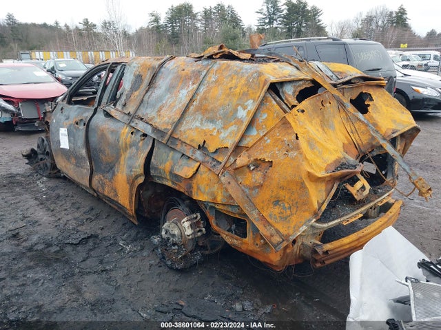 Toyota Highlander Xle 2021 5TDGZRBH2MS553022 Image 3