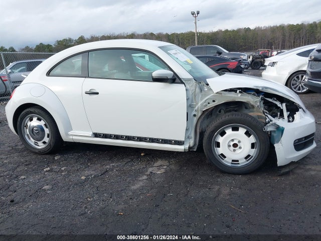 2016 VOLKSWAGEN BEETLE 1.8T CLASSIC VIN: 3VWF17AT7GM636444