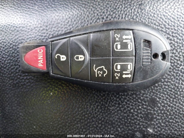 2C4RC1BG8ER399994 Chrysler Town & Country Touring