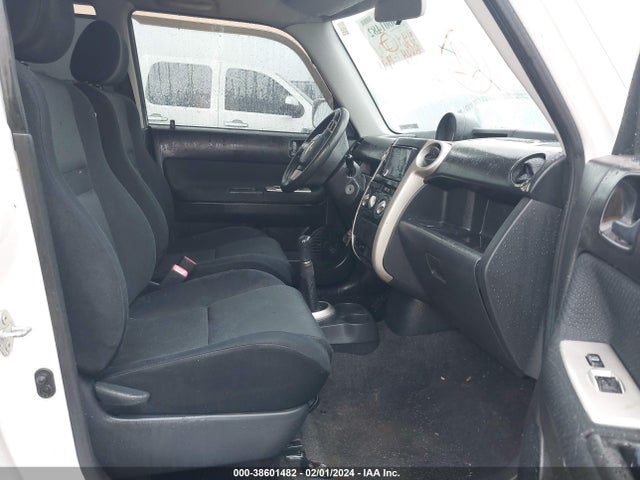 2006 SCION XB VIN: JTLKT334964090612
