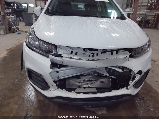 Chevrolet TRAX LS 2019 3GNCJKSB5KL322747 Image 6