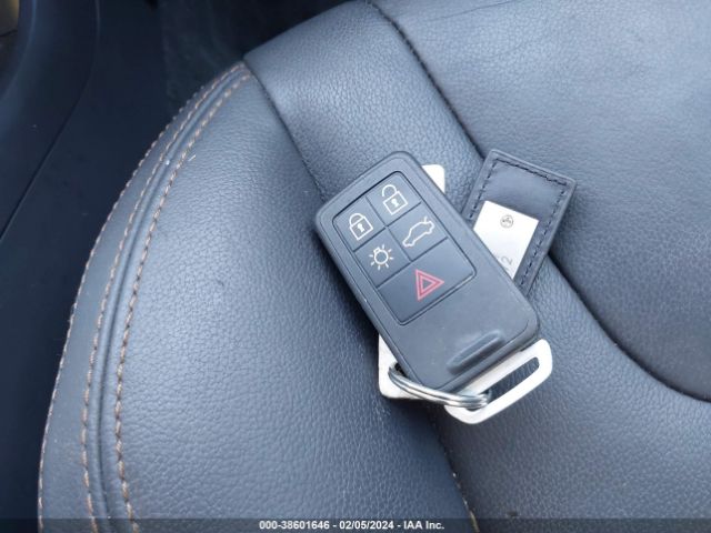 YV440MWK9J2047421 Volvo V60 Cross Country T5