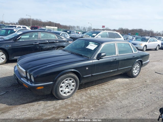 1998 JAGUAR XJ8 SAJHX1246WC832889 Photo 1