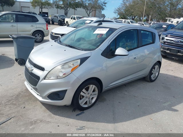 Chevrolet Spark 1lt Cvt 2015 KL8CD6S97FC735722 Image 2
