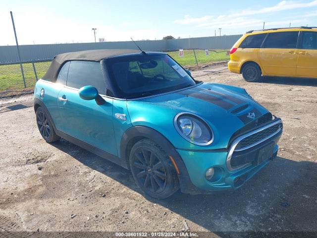 2018 MINI CONVERTIBLE WMWWG9C53J3E38352 Photo 0