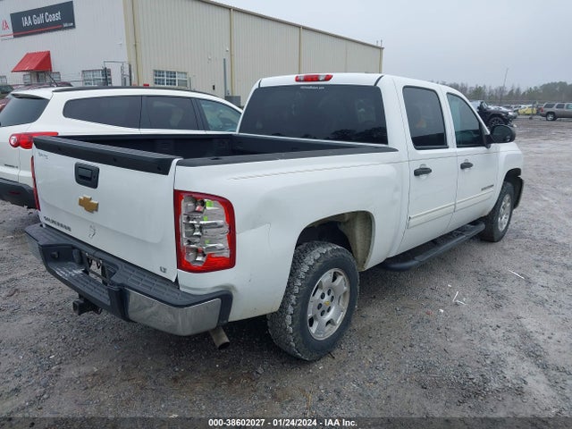 2013 CHEVROLET SILVERADO 1500 LT VIN: 3GCPCSE00DG266890