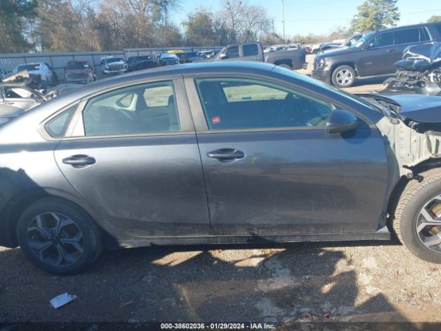 3KPF24AD3KE070180 KIA Forte Lxs
