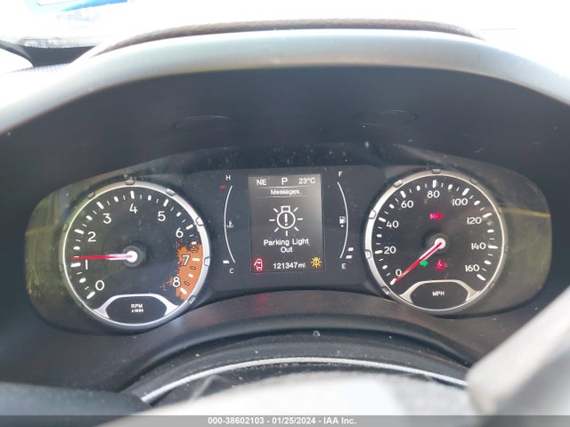 2015 JEEP RENEGADE LATITUDE VIN: ZACCJABT0FPB65033