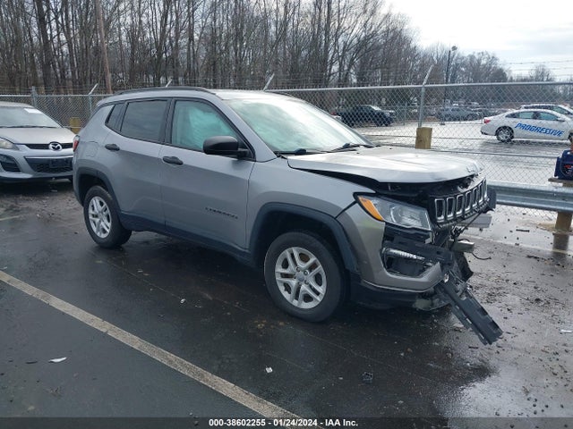 2018 3C4NJDAB1JT131727 main image