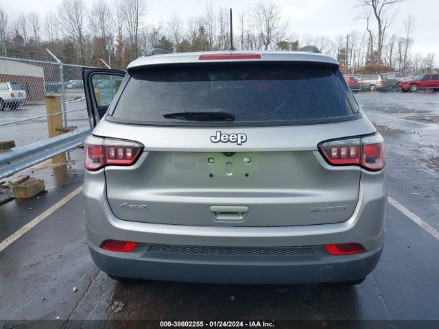 Jeep Compass Sport 4x4 2018 3C4NJDAB1JT131727 Image 17