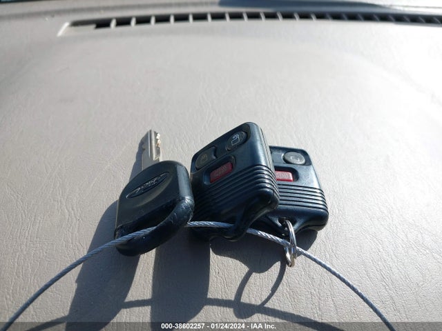 2006 FORD ESCAPE LIMITED VIN: 1FMCU04166KC13872