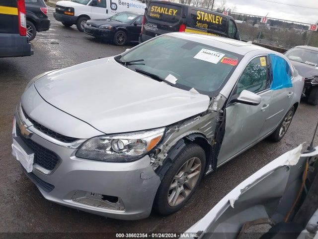 Chevrolet MALIBU 1LT 2015 1G11C5SL2FF214244 Image 2