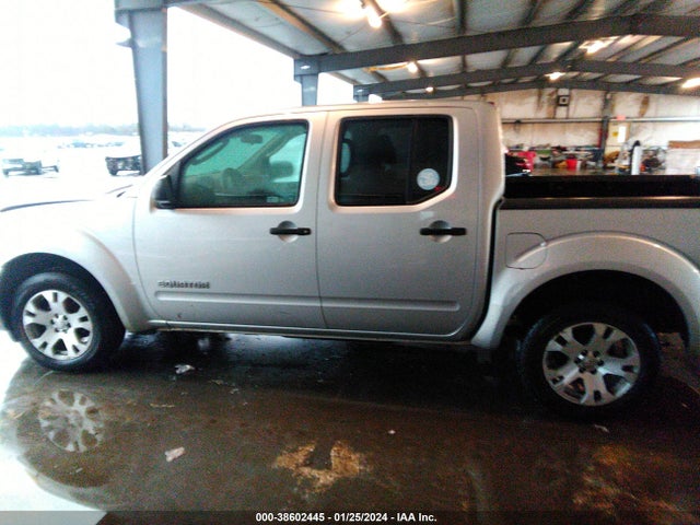 2011 SUZUKI EQUATOR SPORT VIN: 5Z61D0ER1BC432602