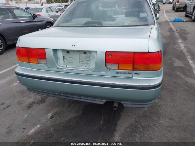 1992 HONDA ACCORD LX/EX VIN: JHMCB7652NC039891