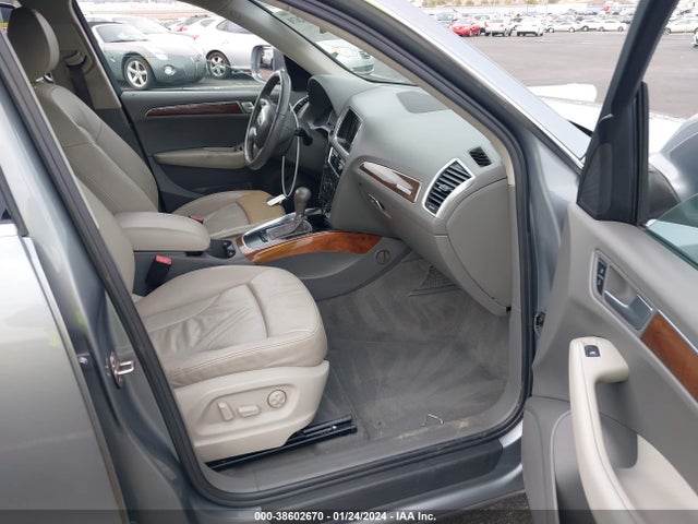 2010 AUDI Q5 3.2 PREMIUM VIN: WA1CKAFP6AA055771