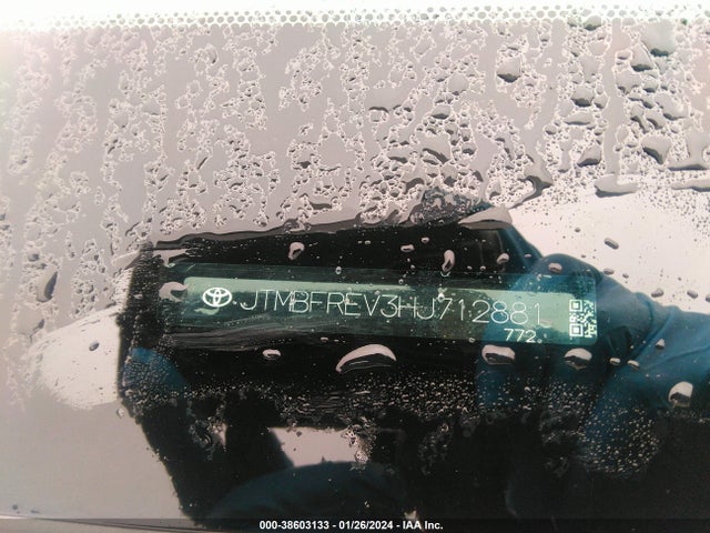 Toyota RAV4 LE 2017 JTMBFREV3HJ712881 Image 9