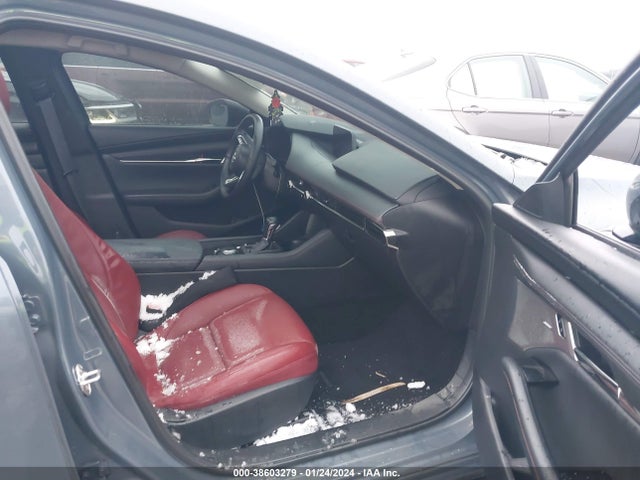 Mazda Mazda3 Carbon Edition 2022 3MZBPACLXNM309783 Image 5