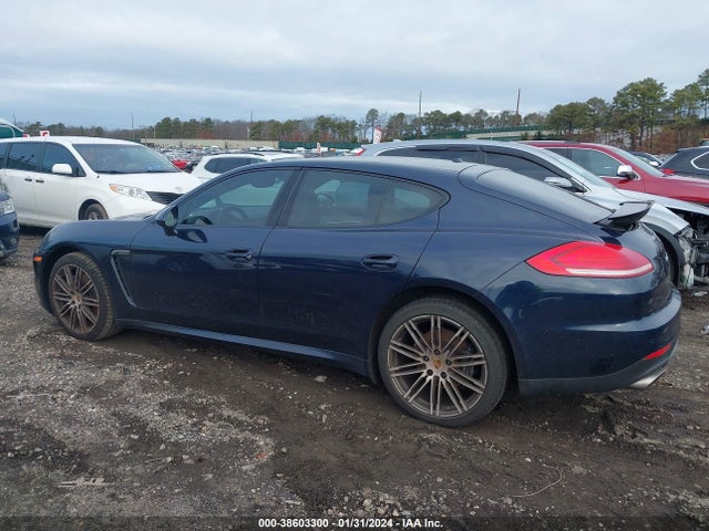2016 PORSCHE PANAMERA WP0AA2A71GL001594 Photo 2