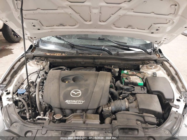 3MZBN1V36JM185766 Mazda Mazda3 Touring