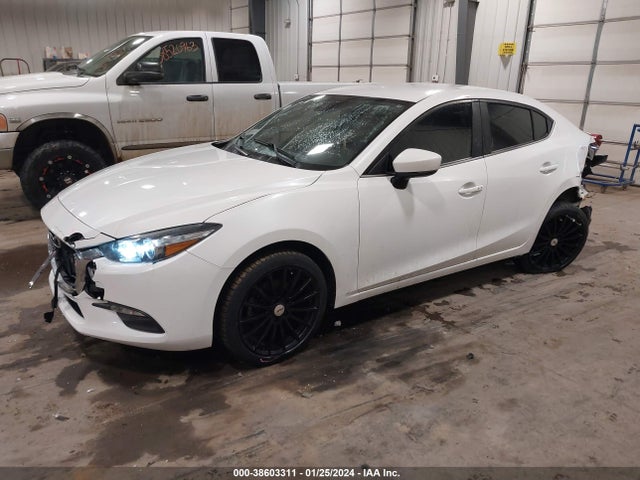 3MZBN1V36JM185766 Mazda Mazda3 Touring