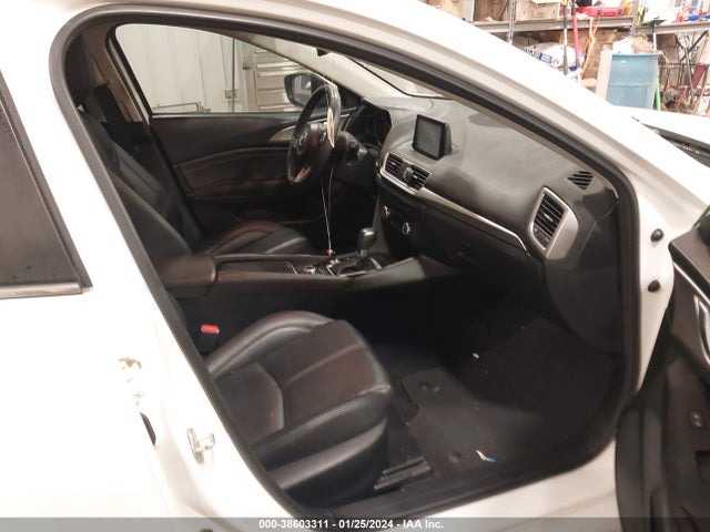 3MZBN1V36JM185766 Mazda Mazda3 Touring