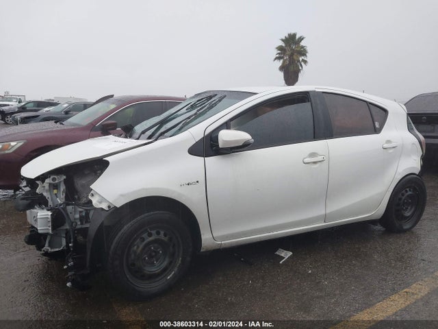 Toyota Prius C One 2015 JTDKDTB35F1110700 Image 14
