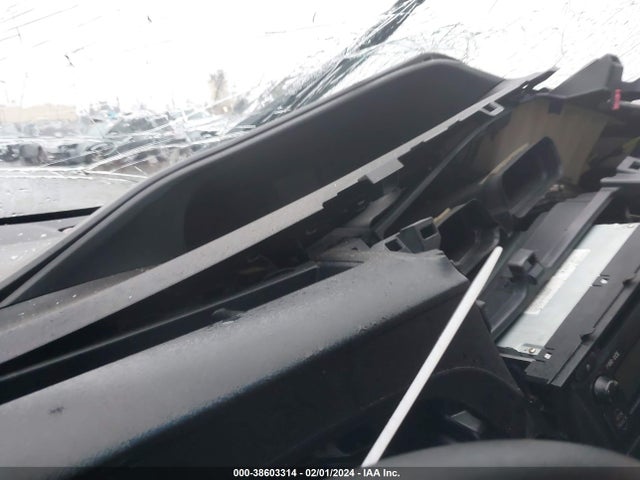Toyota Prius C One 2015 JTDKDTB35F1110700 Image 15