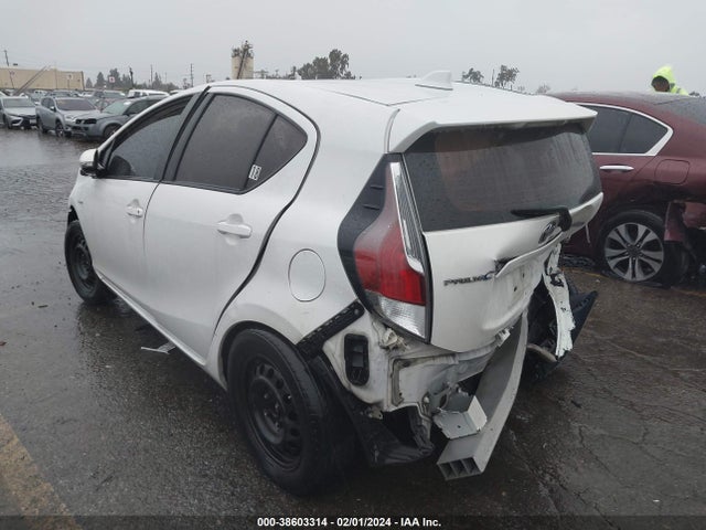 Toyota Prius C One 2015 JTDKDTB35F1110700 Image 3