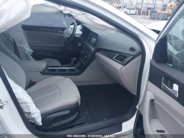 2017 HYUNDAI SONATA SPORT VIN: 5NPE34AF0HH506157