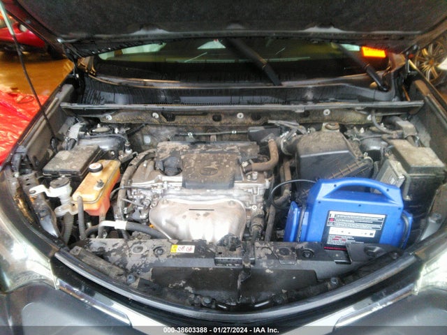 Toyota RAV4 LE 2018 JTMZFREV4JJ198754 Image 10