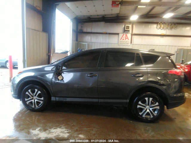 Toyota RAV4 LE 2018 JTMZFREV4JJ198754 Image 14