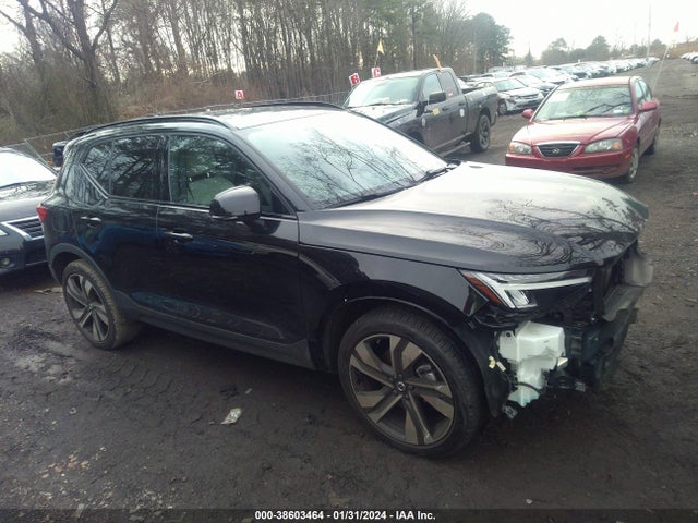 Volvo Xc40 B5 Plus Dark Theme 2023 YV4L12UW9P2083475 Image 13