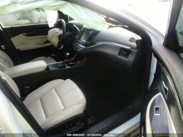 Chevrolet IMPALA 1LT 2018 2G1105S33J9177490 Image 5