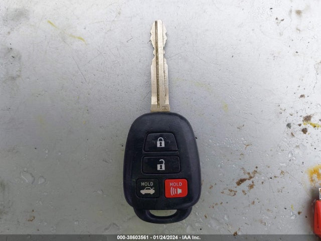 Toyota CAMRY LE 2016 4T4BF1FK7GR542576 Image 11