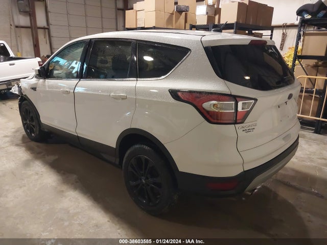 2018 FORD ESCAPE SE VIN: 1FMCU0GD1JUD61172