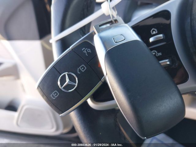 W1N4M4GB4MW153867 Mercedes-Benz GLB 250