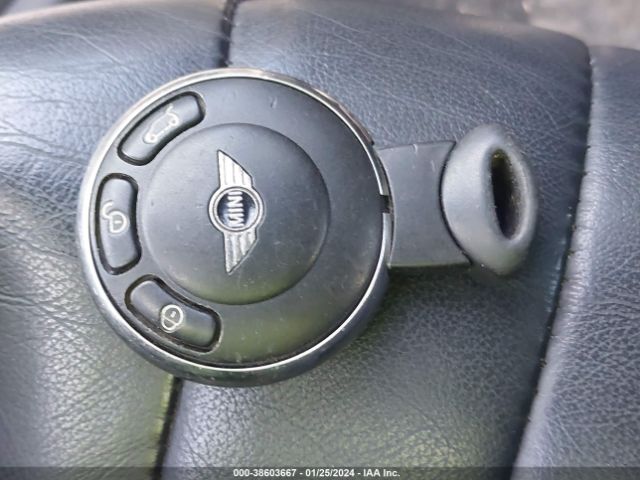 2010 MINI COOPER S CLUBMAN WMWMM3C51ATP94003 Photo 10