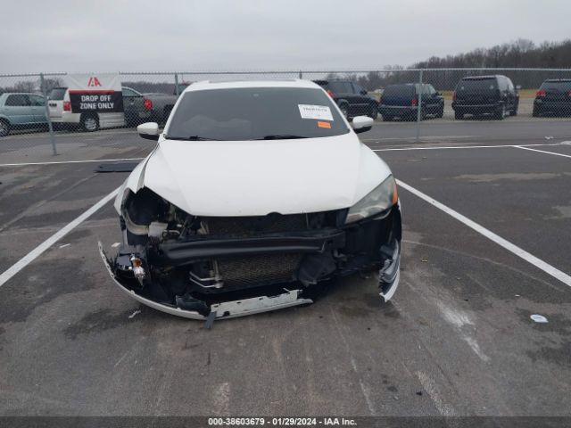 1VWBV7A34FC071685 Volkswagen Passat 2.0l Tdi Se