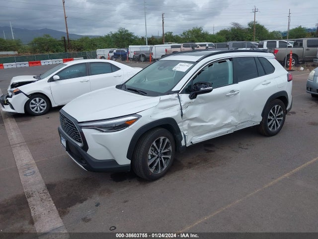 Toyota Corolla Cross Xle 2023 7MUDAAAG9PV065295 Image 2