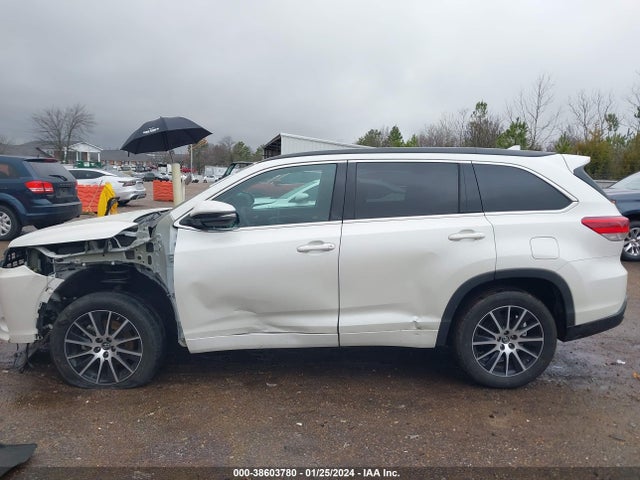 Toyota Highlander Se/xle 2018 5TDKZRFH3JS545642 Image 14