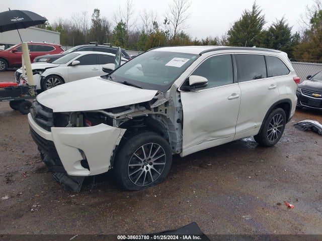 Toyota Highlander Se/xle 2018 5TDKZRFH3JS545642 Image 2