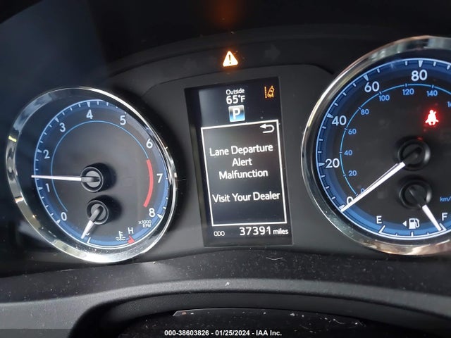 38603826 :رقم المزاد ، 2T1BURHE2KC235140 vin ، 2019 Toyota Corolla Se مزاد بيع
