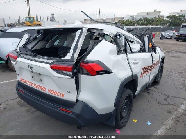 Toyota RAV4 LE 2020 JTMH1RFV3LD055577 Image 4