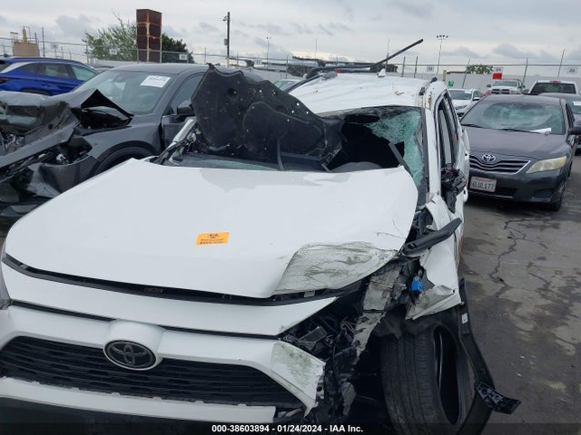 Toyota RAV4 LE 2020 JTMH1RFV3LD055577 Image 6