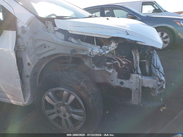 Chevrolet Sonic Lt Auto 2014 1G1JC5SHXE4101809 Image 6
