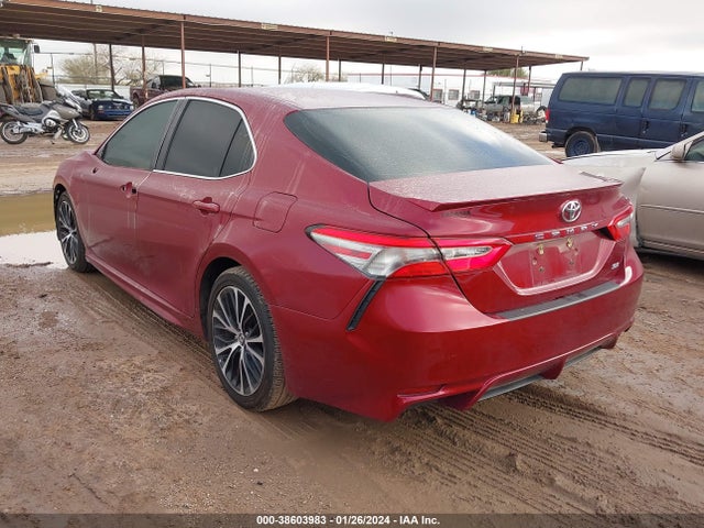 Toyota CAMRY SE 2018 4T1B11HK2JU561405 Image 3