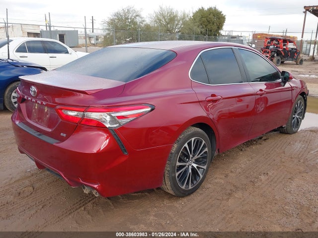 Toyota CAMRY SE 2018 4T1B11HK2JU561405 Image 4