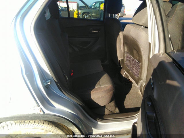 Chevrolet TRAX LS 2019 3GNCJKSB4KL155913 Image 8